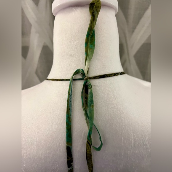 Stunning Tiffany Gown with Beaded Waist - Picture 7 of 12